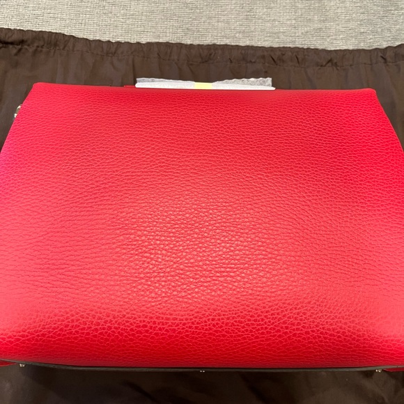 NEVER USED - GUCCI MEDIUM DOLLAR INTERLOCKING G SHOULDER BAG - Picture 10 of 16